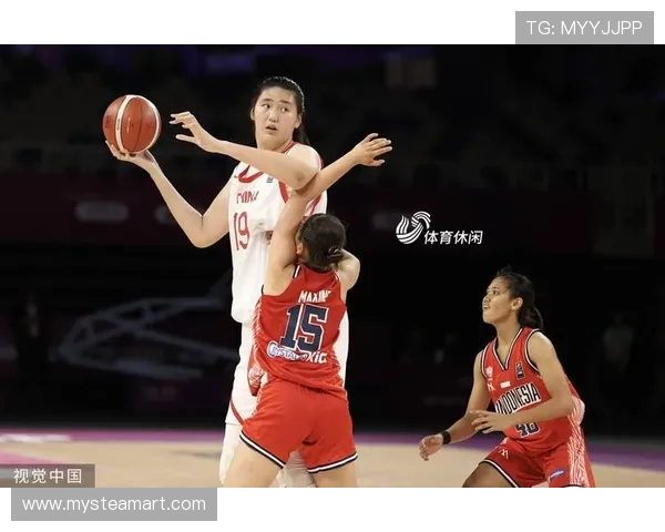2.26 米张子宇内线统治力！女篮赛场现 “降维打击”