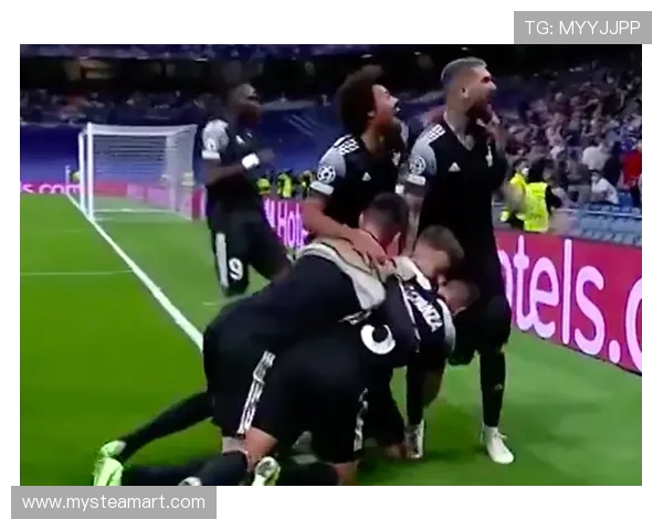 苏超决战:淮安草根带伤死磕南通,拼至终场燃爆 3 万人 苏超决战:淮安草根带伤死磕南通,拼至终场燃爆 3 万人